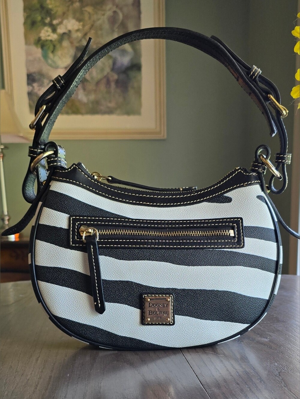 Dooney & Bourke Archives 2007 Crescent Hobo in Zebra. - Picture 2 of 12
